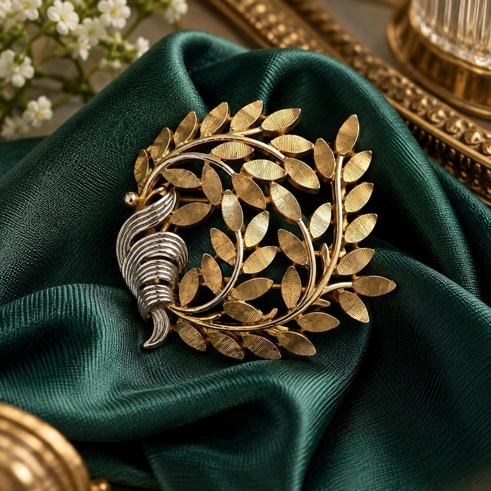 Vintage Crown Trifari Gold Silver Tone Leaf Wreath Openwork Statement Brooch Pin